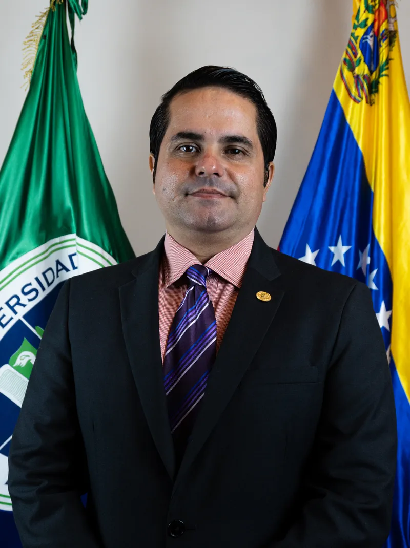 Secretario de la Universidad Arturo Michelena