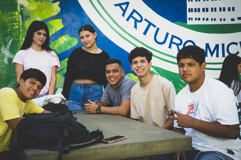 alumnos UAM compartiendo